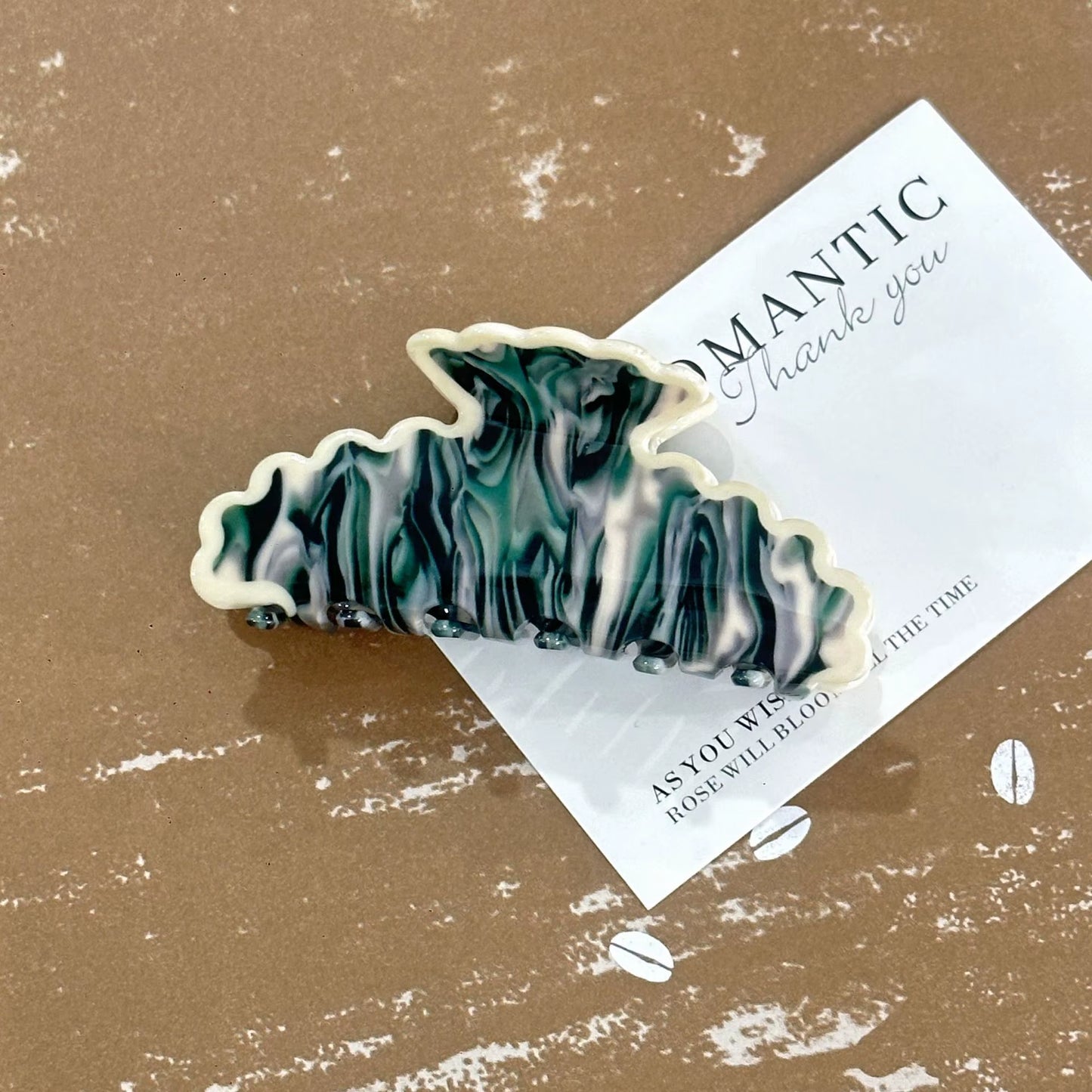 NEW Blue and White Porcelain Colour Hair Claw Wave Edge Classic Style Acrylic Hair Claw Clips Hair Accessories for Women Girls