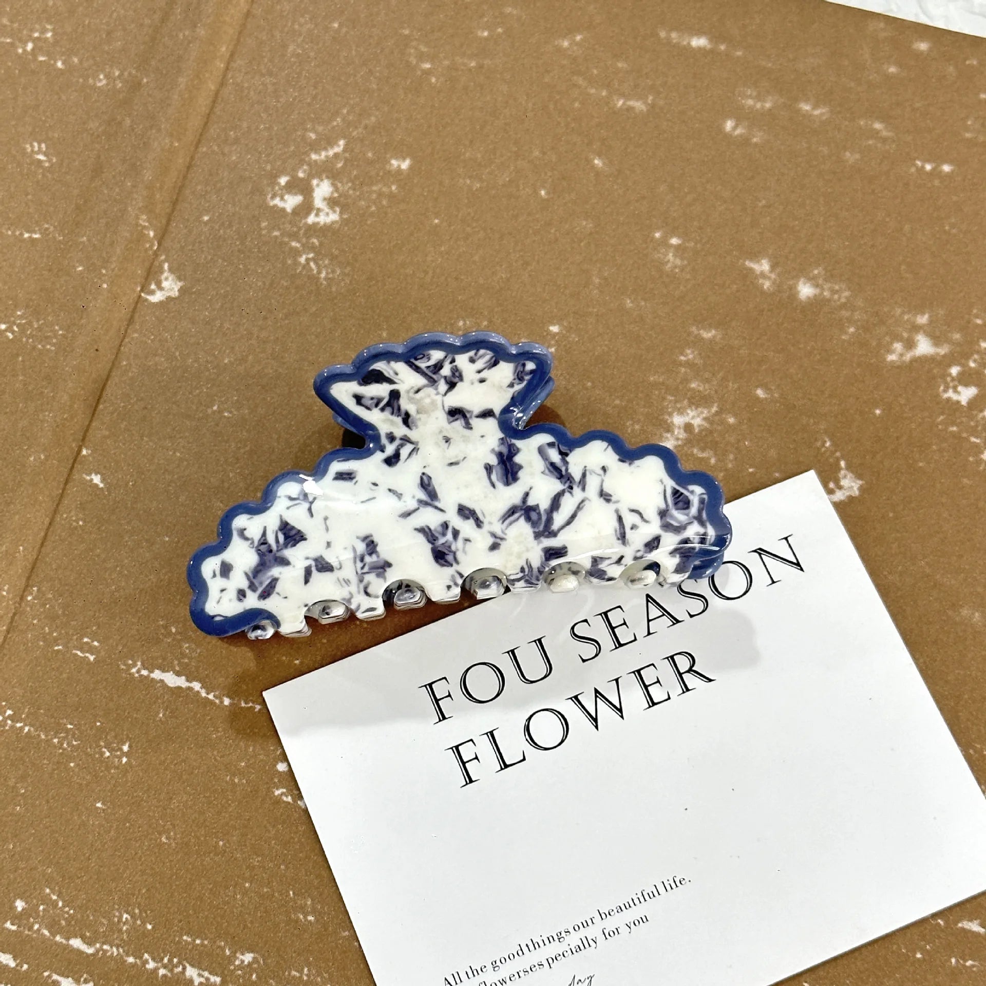 NEW Blue and White Porcelain Colour Hair Claw Wave Edge Classic Style Acrylic Hair Claw Clips Hair Accessories for Women Girls